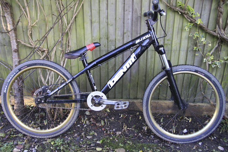 2005 Identiti Dr Jekyll dirt jump bike 24inch For Sale