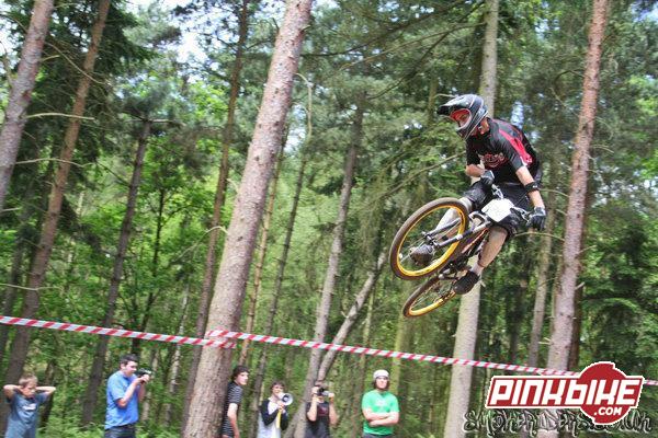 Chicksands 4X official opening race.......lazy whip over the 34ft triple