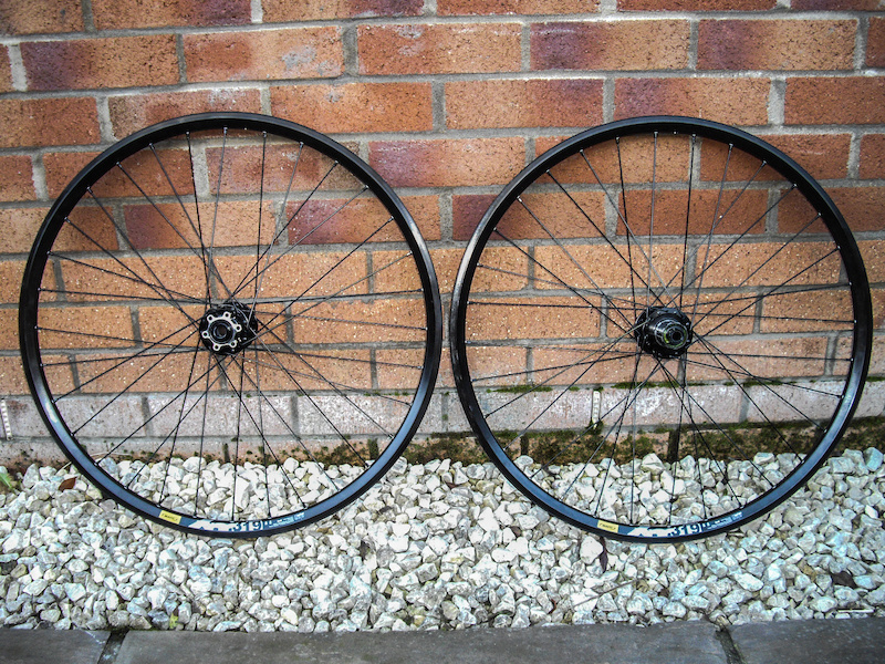 Mavic XM319 brand new commencal hubs 15mm & 142 x 12mm For Sale