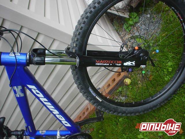Marzocchi fork 120mm
(the beads on the spokes will be removed,sorry)