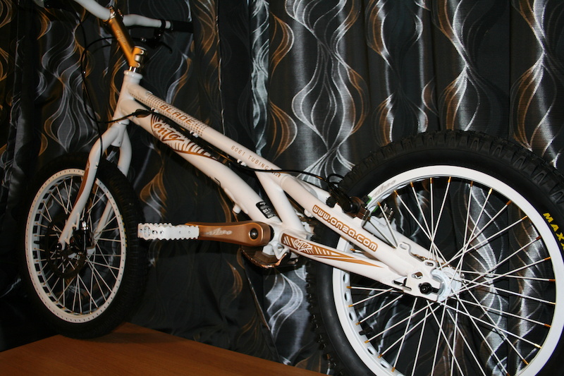 Onza Blade Trials Bike Like New PRICE DROP MUST GO For Sale