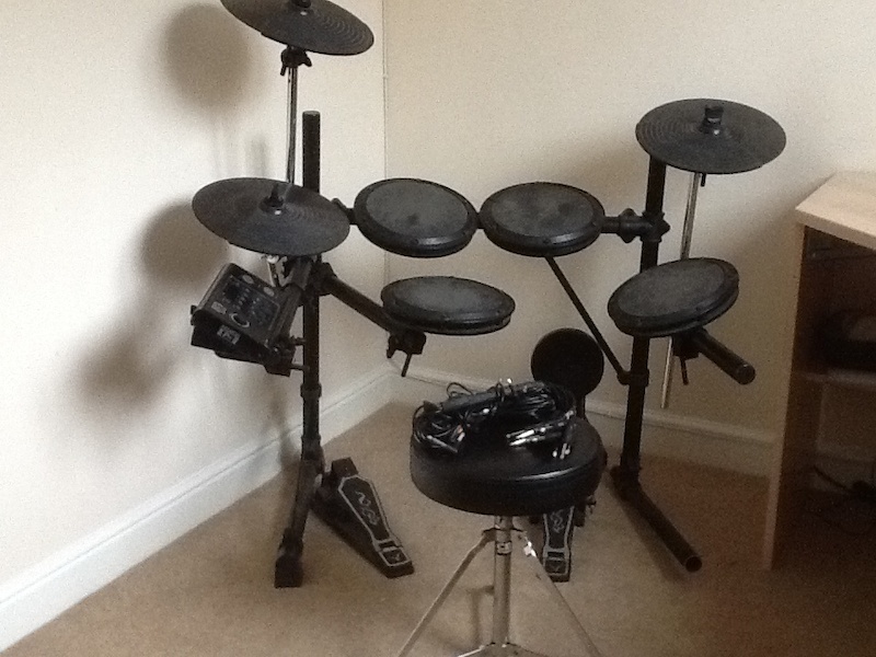 Session Pro DD505 Drum Kit - Great condition.
