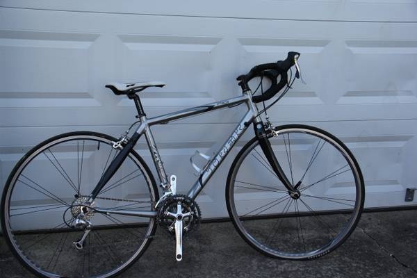 2005 Perfect Condition Trek Pilot 2.1 Road Bike For Sale