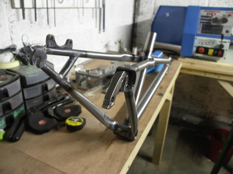 Dirt Frame Mk II finished to weld. Waiting for painting.