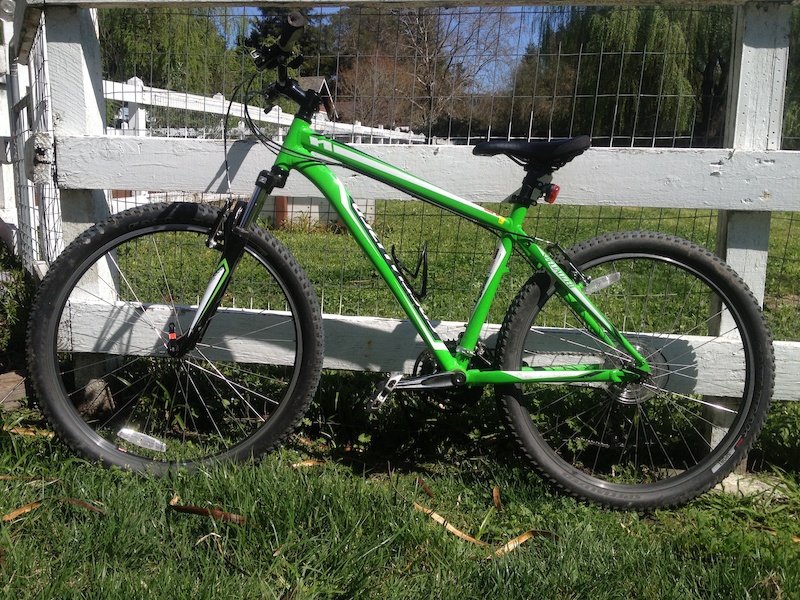 specialized lime green bike