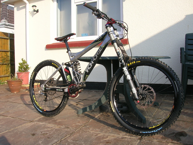 dh fork on enduro bike