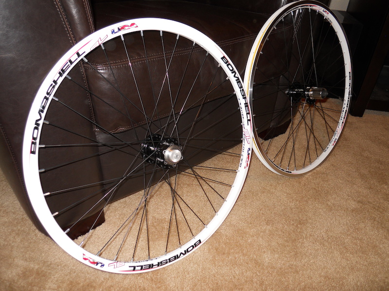 bombshell wheelset