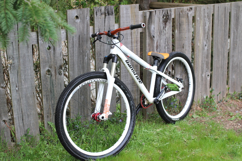 white dirt jump bike