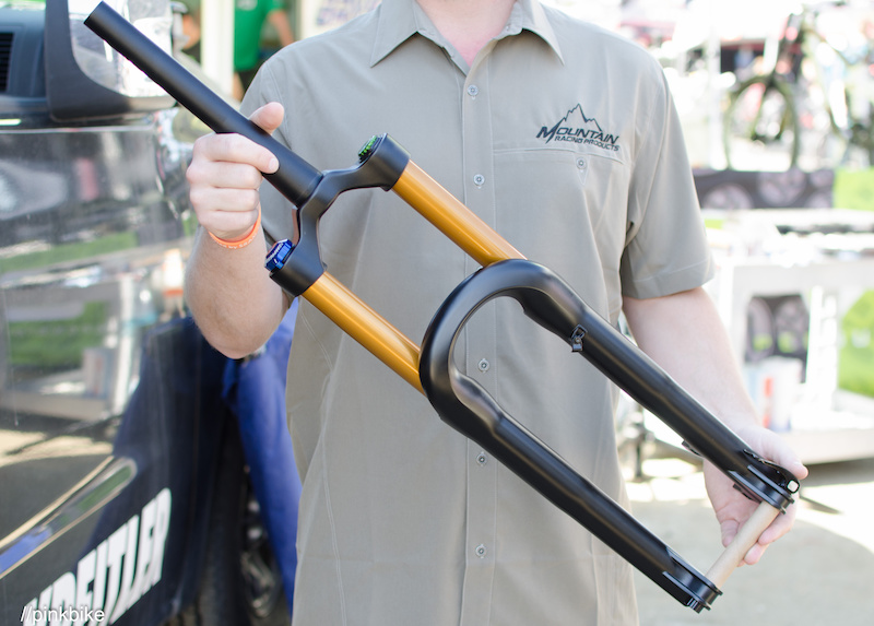 First Look Prototype White Brothers Fork, E*13, Dainese Sea Otter