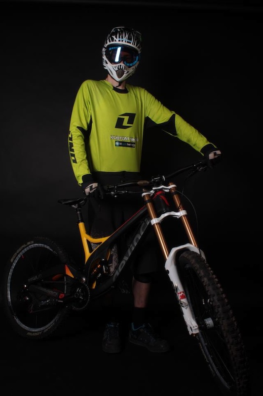 Me on a short studio shoot with my new Carbon Devinci Wilson race bike for 2013. With the new Marzocchi evo forks for 2013.