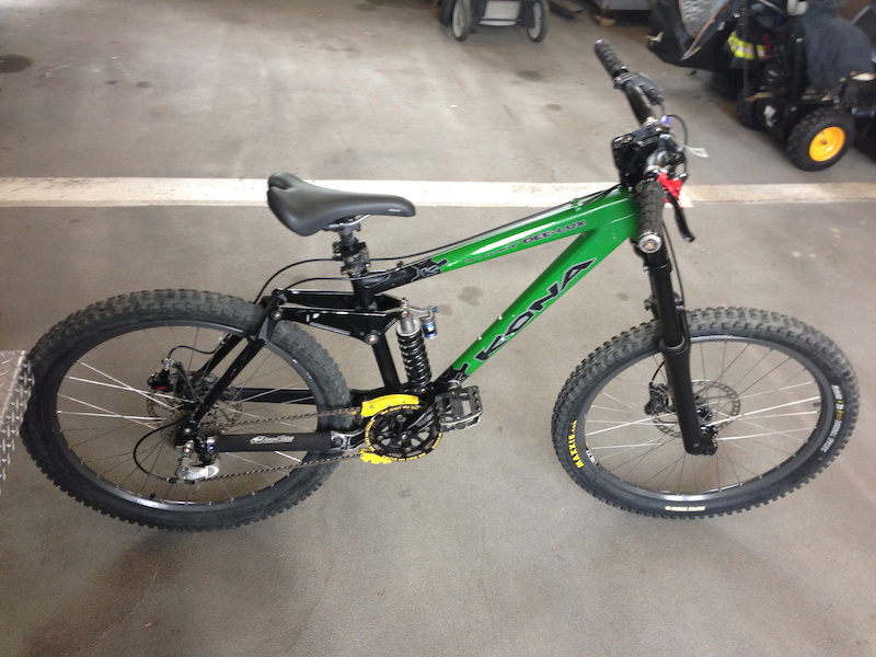 2004 Kona Stinky Dee Lux (L) For Sale