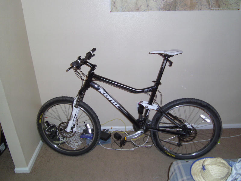 2011 kona tanuki