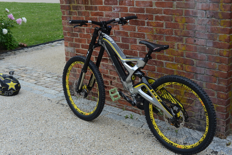 gt fury carbon 2012