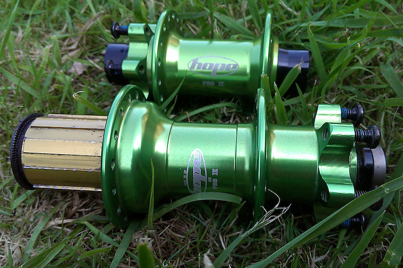 Hope Pro 2 Team Green Hubs, 150mm rear For Sale