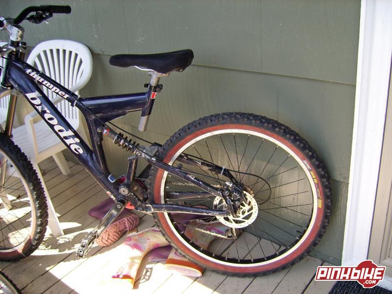 2002 Brodie Thumper DH Bike Size Med colour Blue For Sale