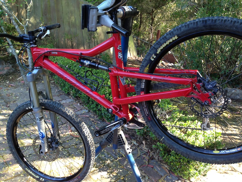 2003 Medium Santa Cruz Heckler For Sale