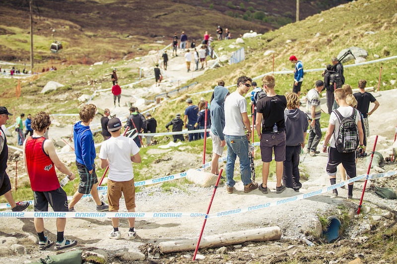 Madison Saracen Perpetual UCI MTB World Cup ONE - Fort William Nevis Range Scotland - Find the article on Pinkbike.com - Laurence CE - www.laurence-ce.com