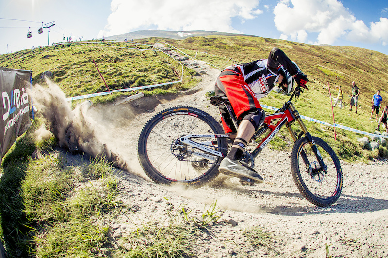 Madison Saracen Perpetual UCI MTB World Cup ONE - Fort William Nevis Range Scotland - Find the article on Pinkbike.com - Laurence CE - www.laurence-ce.com