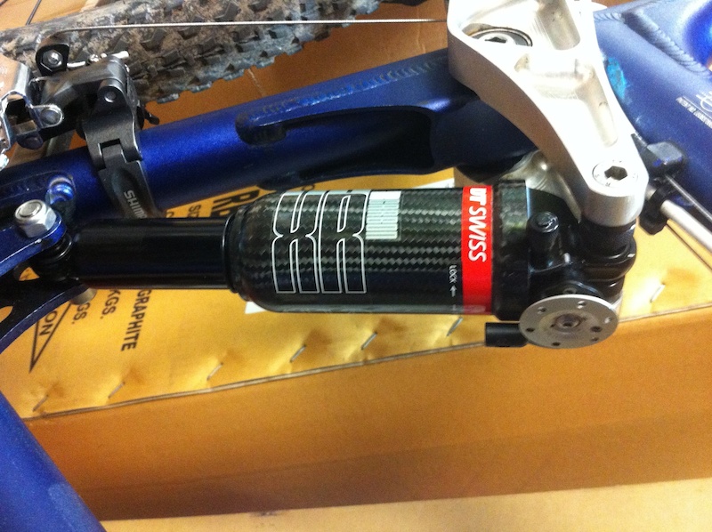 Dt Swiss XR Carbon Rear shock + Remote lockout Super Light For Sale