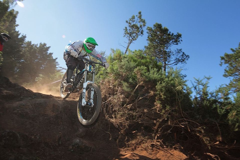 3rd Race of the Regional Downhill Cup at Madeira Island/Portugal.

Check up my facebook athletes page to see , "like" and "share" more about this unique race at the paradise !

Ending up 1st Overall

https://www.facebook.com/PedroPulgaSilva

                         Photo: Caniço Riders