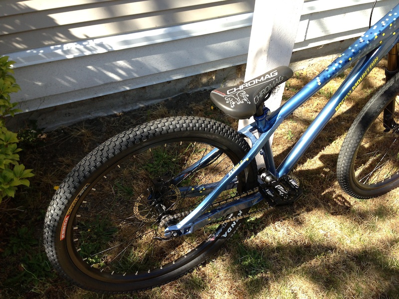 custom dirt jump bikes