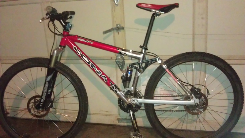 Kona KIKPU 26インチ 11s Kona Kikapu Deluxe, Mountain Bike, Medium