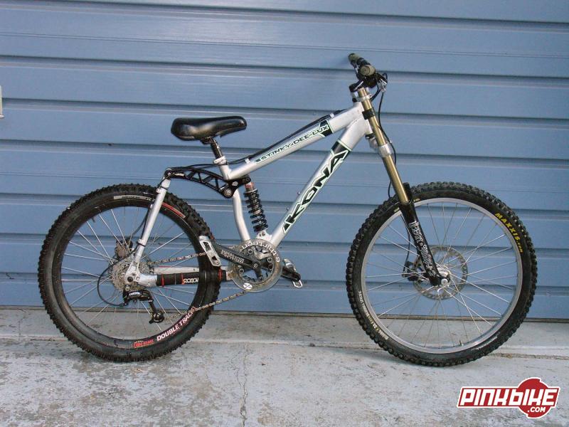 2001 Small Silver Kona Stinky Dee-Lux For Sale