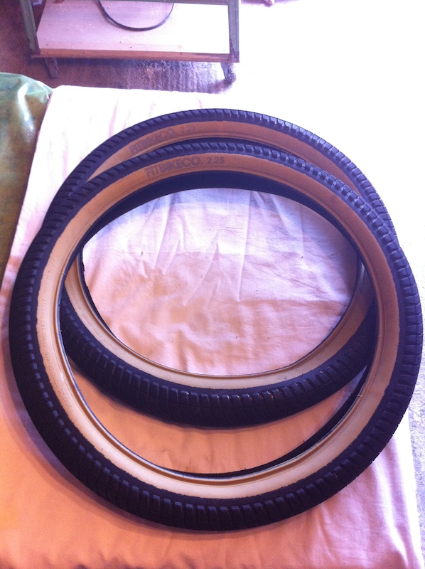 Set Of Fit FAF 2 25 Tan Wall Tires Barely Used For Sale   P4pb9903458 