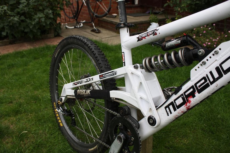 2007 Morewood Izimu DH , medium, Boxxers, Saints, Hope For Sale