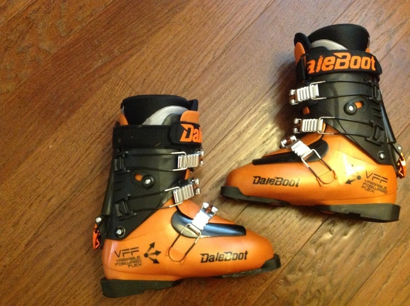 DaleBoot VFF Ski Boots size 8 650 retail For Sale