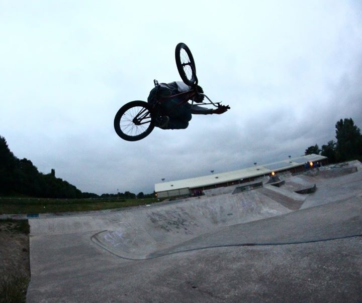 A 270 invert/table over the hip at thornes
