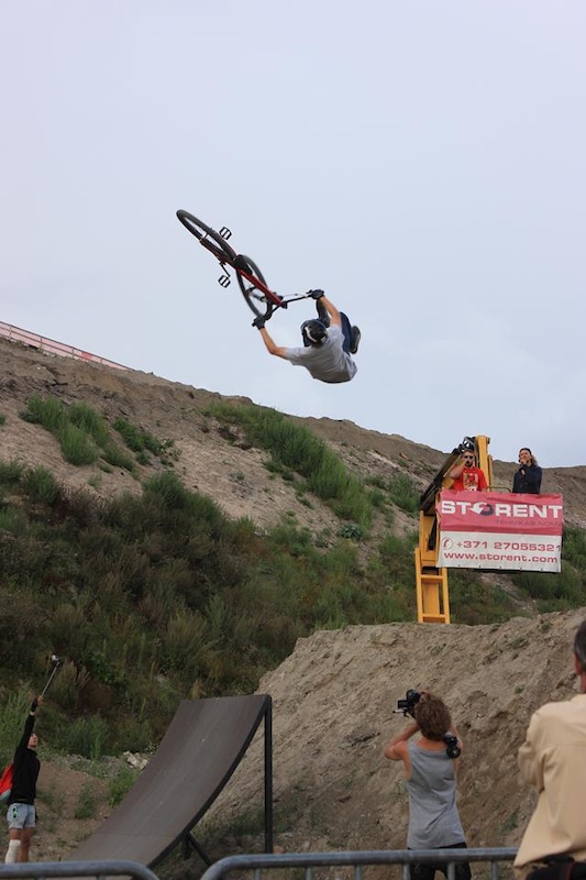 Last few weeks were good for Māris Orniņš! He won Dirtfesto festival in Latvia and was 4th at Ghetto Games! This young lad also close to finish his edit so keep in touch to see those perfect flatspins