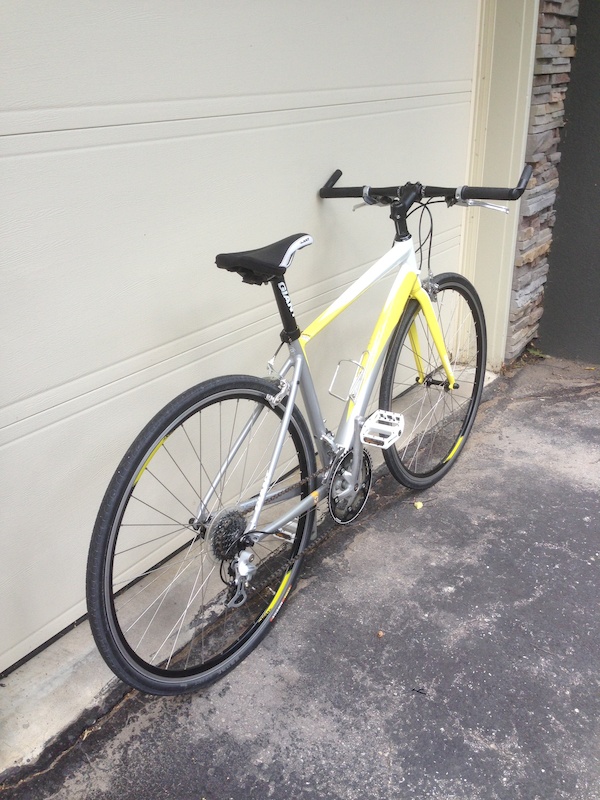 2010 Giant Dash 3 - small *Price Drop 