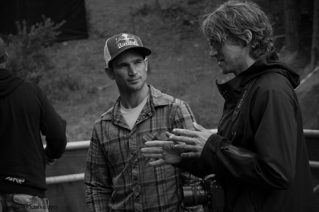 Photo master Blake Jorgenson chats with Bearclaw.