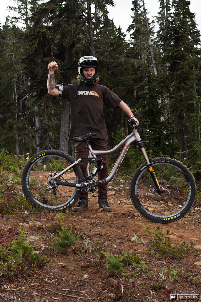 Aggy with some ground shattering earth tones x High-Vis for 2014