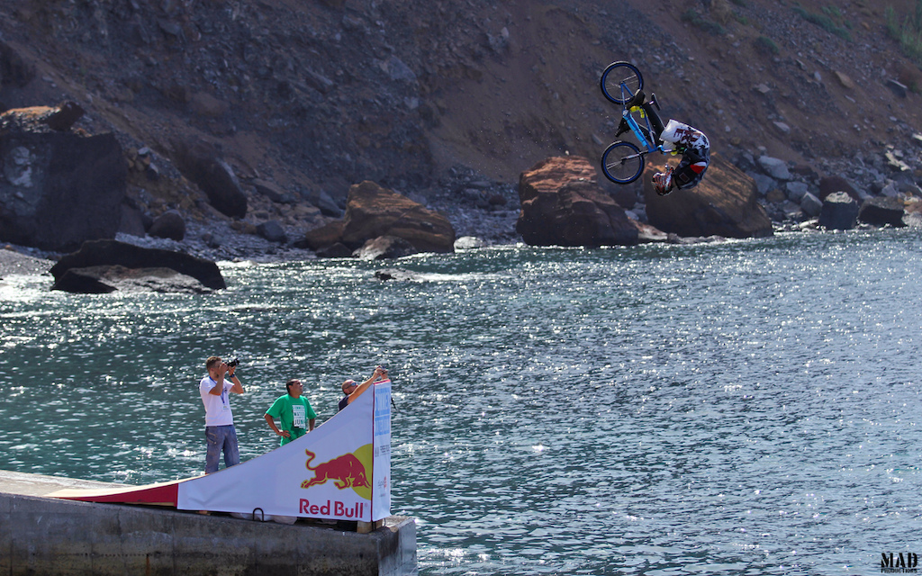 The winner of the SUMMER WATER JUMP 2013, Cristiano 'Crista' Conceição. Pulling a perfect frontflip.