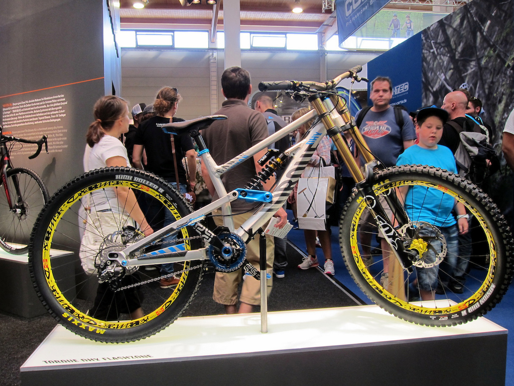 Da Bomb Tsar Bomba - Eurobike 2010 - Pinkbike