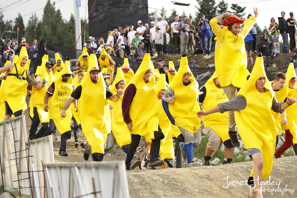 The bananas take over the race course.