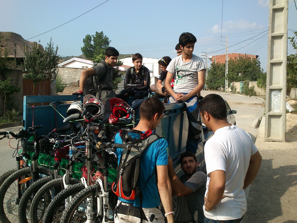 حرکت به سمت پیست کرای کانتری