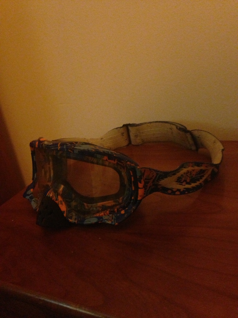 Vendo Goggle Oakley - 25€