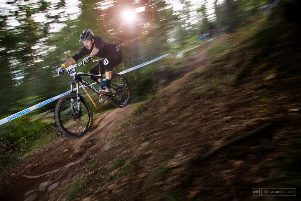 Unknown pinner making the most of the sun. With rain forecast all weekend it never quite turned up which was no bad thing with dry trails all round.
