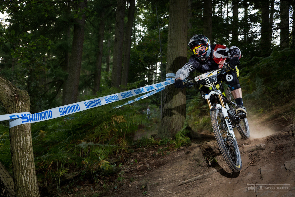 Phill Shucksmith on the way to a second place finish on the day. Bit unknown to most from over season but these 2 brothers race a lot in the UK and as you can see dont hang about.