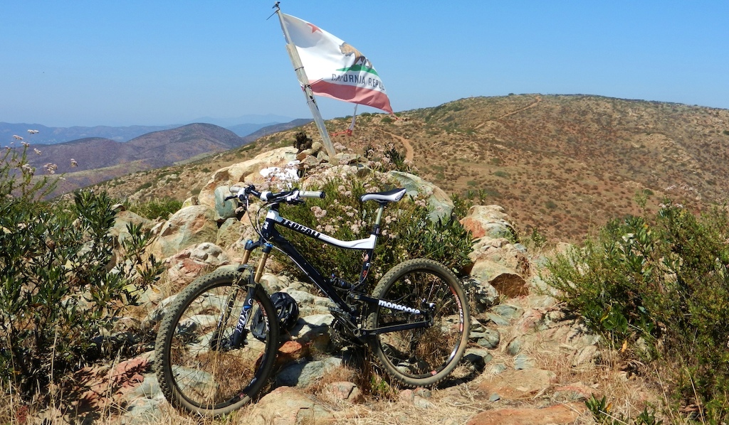 Peak hoping in Jamul Mountains overlooking Otay Lakes on my 2009 Mongoose Teocali Super