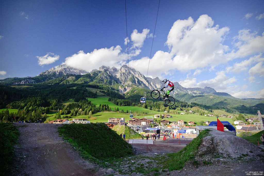 WC Downhill Leogang 2013
- smoking double at the 4-cross