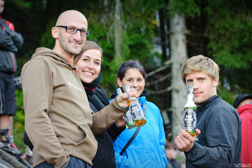 WC Downhill Leogang 2013
- some great fans giving out thirsty guys like me great refreshments!