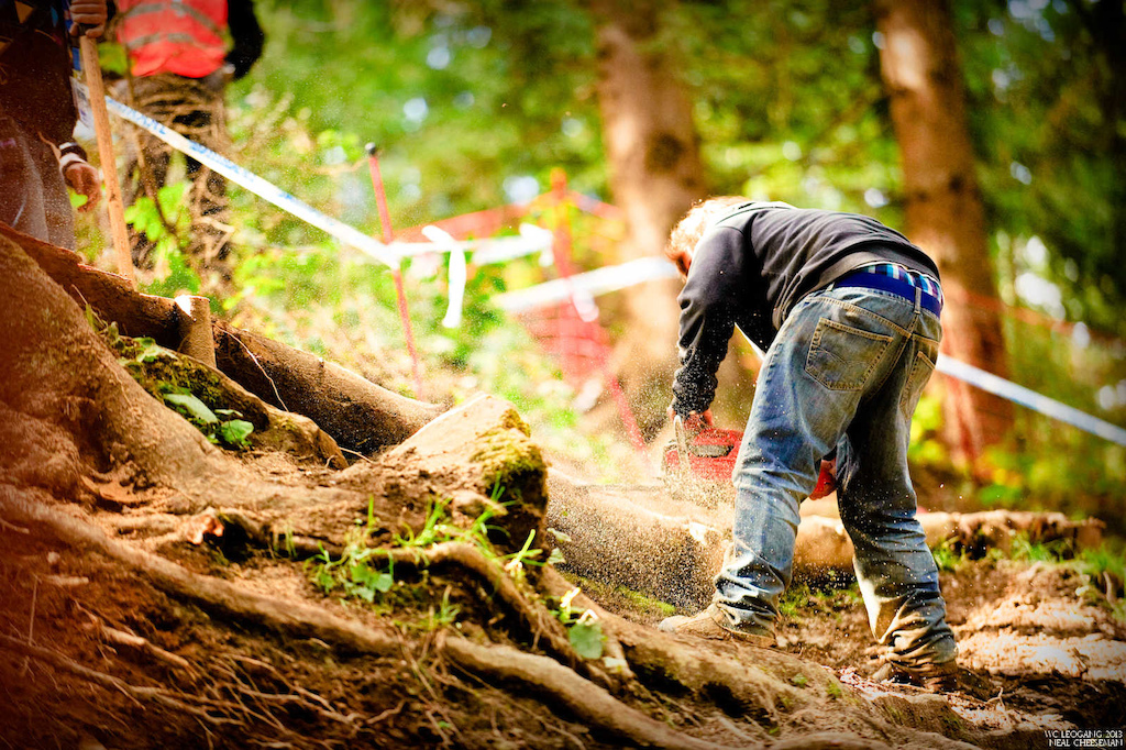 WC-Leogang-Austria-2013
- and there go the roots - just doing a spot of trimming before qualis...