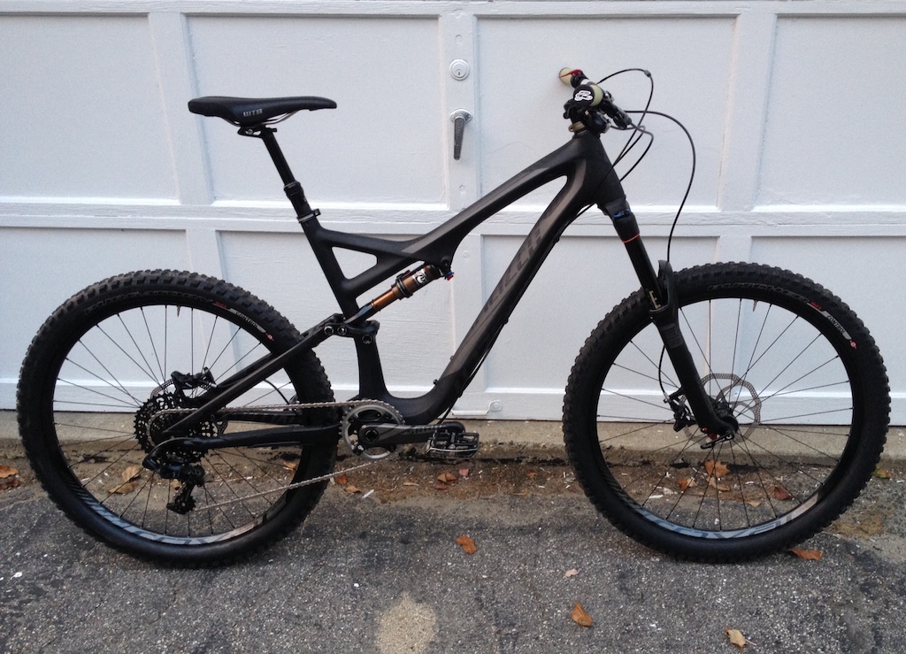 2014 Specialized Stumpjumper Expert Carbon Evo | ENVE DH bar, Renthal Duo stem, Renthal Kevlar grips, WTB Silverado saddle, Raceface crank boots, tubeless, Specialized Bennie Pedals | 26lbs 4oz