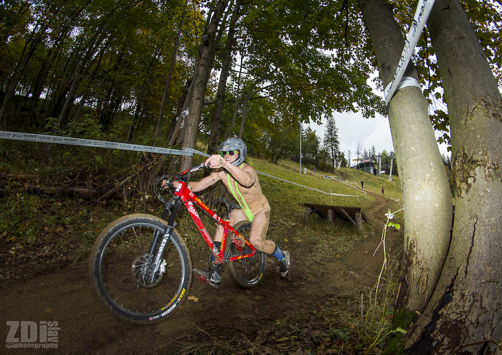 After hard thinking i decided: "f*ck consequences" and rode at muddy dh course. Sony Vaio Joy Ride Open 2013 Zakopane. Dramatic moment taken by Zdi Slav Sink!
