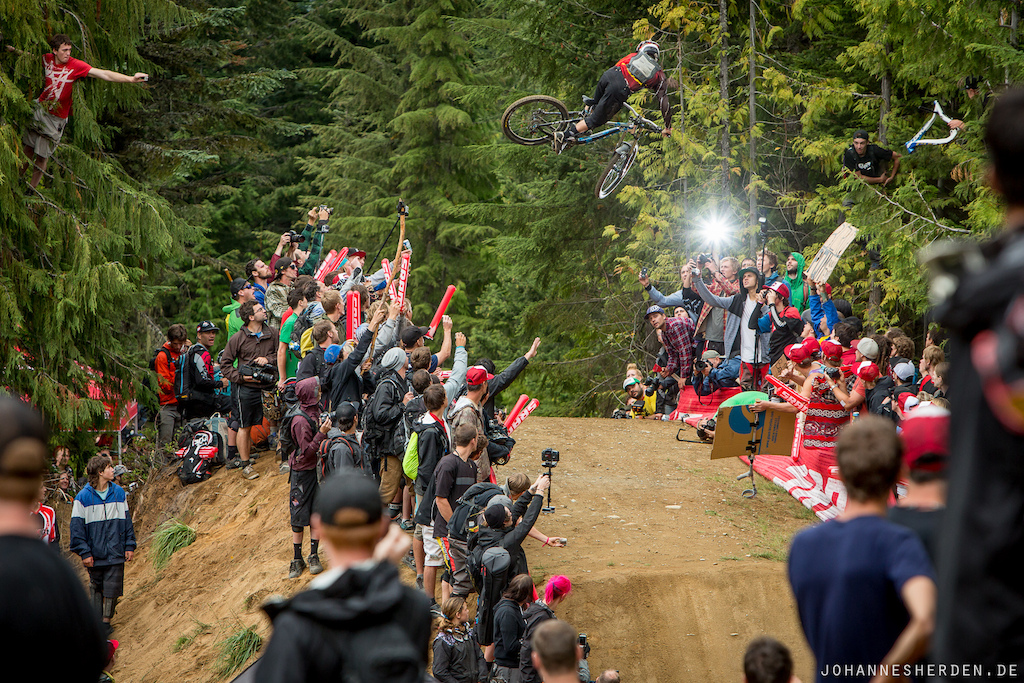 Instant action in this photo. Crowd at the jump, people hanging out in the trees, BIG whip and one flash. That´s it.