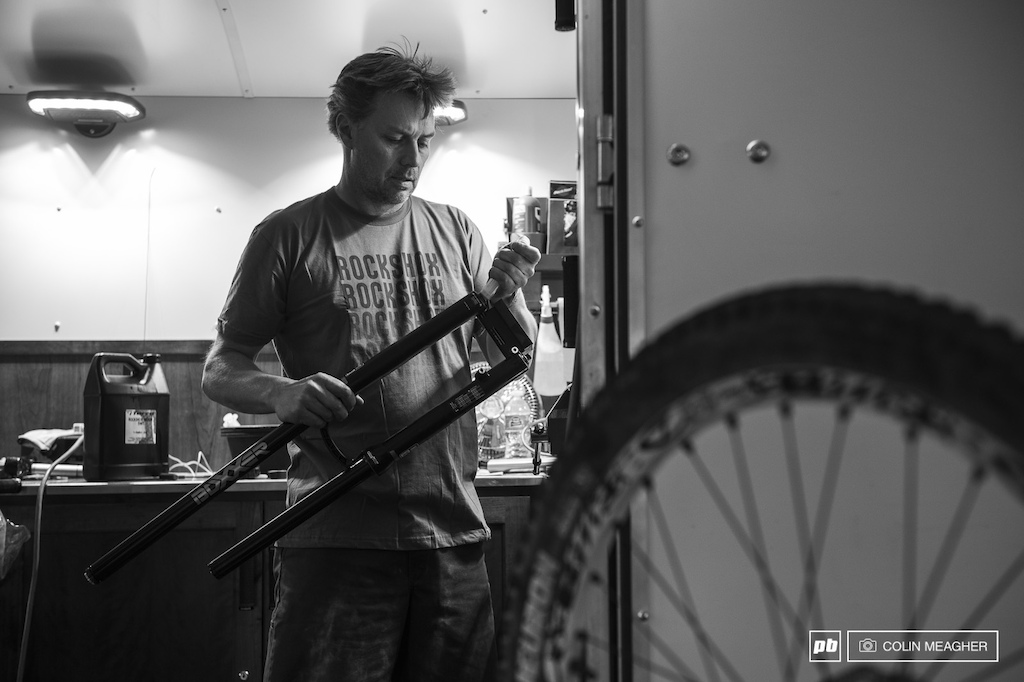 Sean Cruickshanks, aka "the Wizard" putting Yannick Granieri's fork back together with some new stealth black uppers.